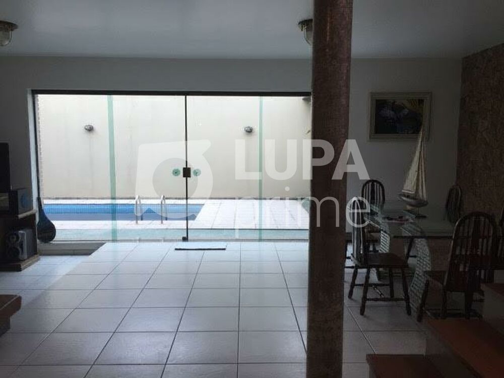 Casa, 4 quartos, 300 m² - Foto 3