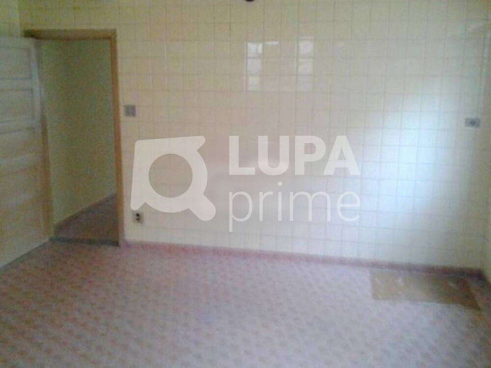 Casa à venda com 3 quartos, 184m² - Foto 1
