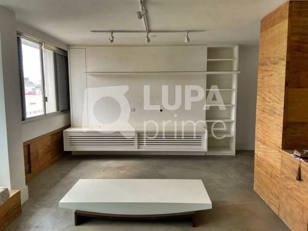 Apartamento à venda com 2 quartos, 131m² - Foto 2