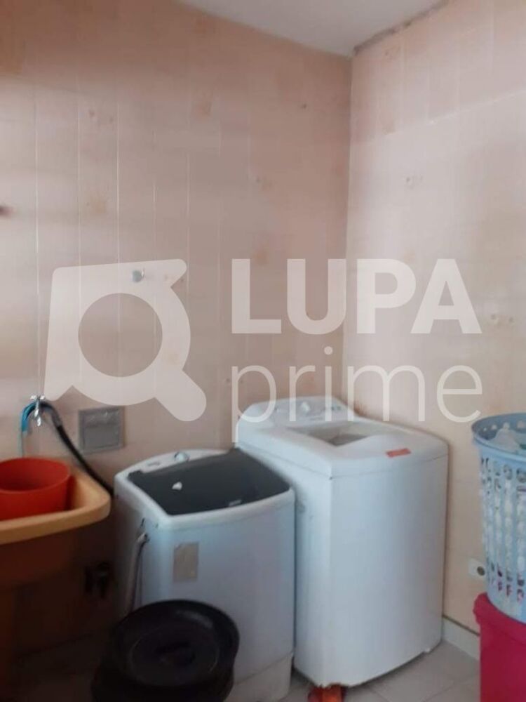 Casa à venda com 5 quartos, 301m² - Foto 8