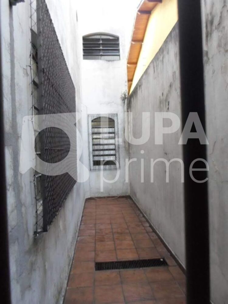 Casa à venda com 5 quartos, 301m² - Foto 9