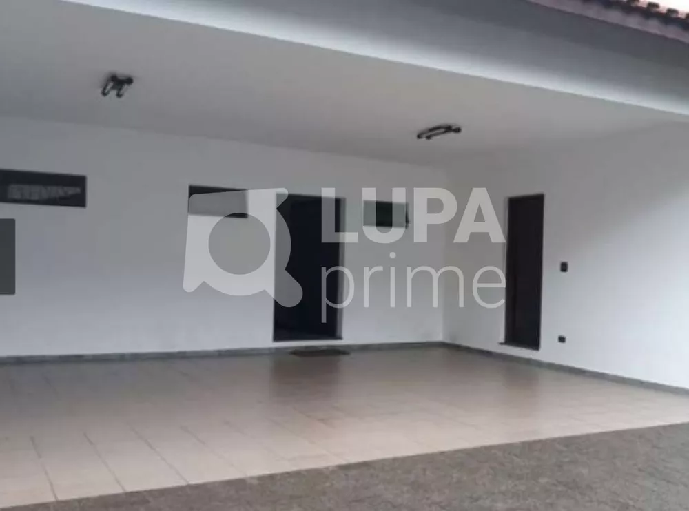 Casa à venda com 5 quartos, 600m² - Foto 2