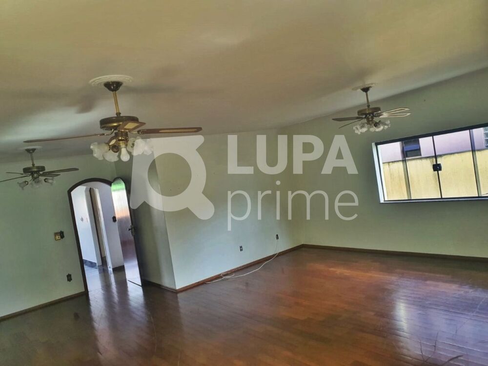 Casa, 4 quartos, 320 m² - Foto 1