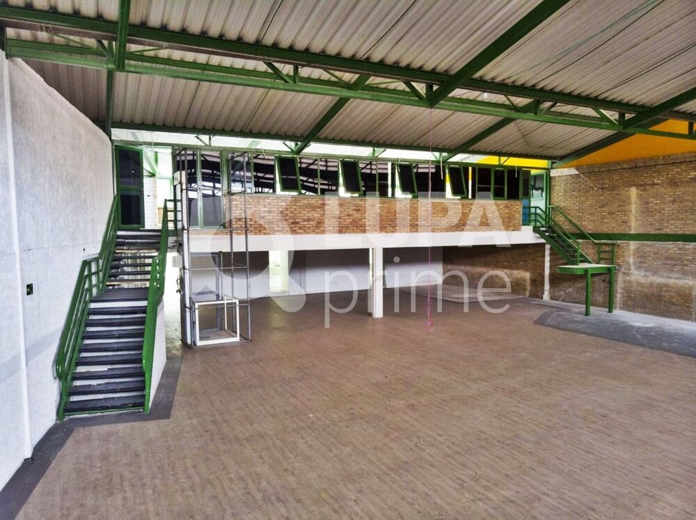 Depósito-Galpão-Armazém à venda, 1379m² - Foto 1