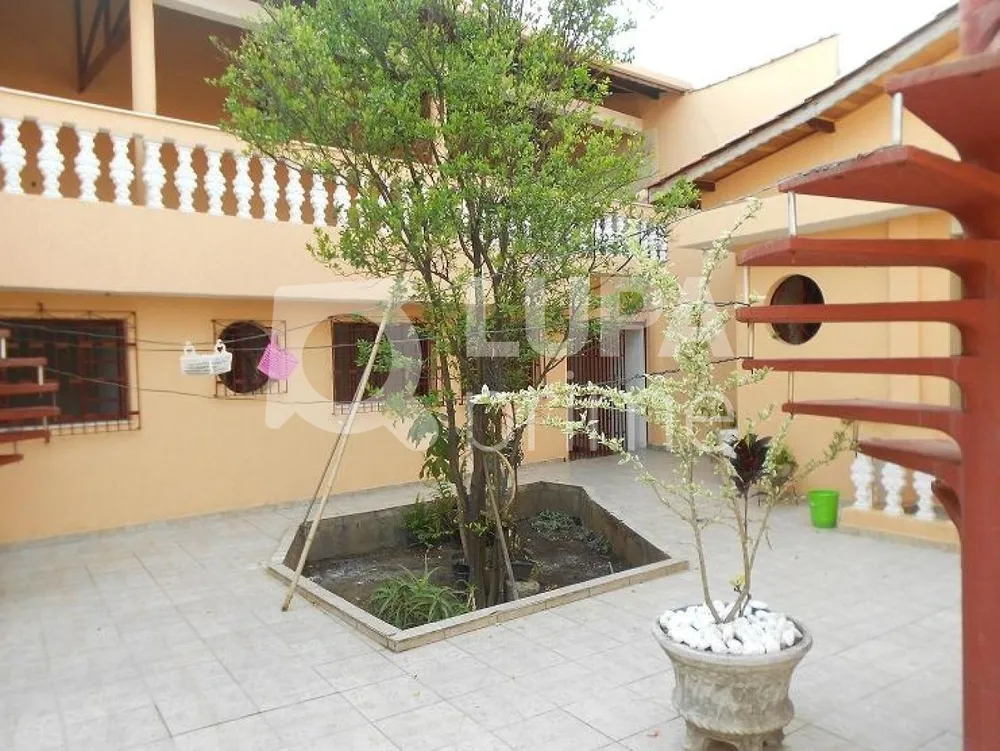 Casa, 4 quartos, 240 m² - Foto 12