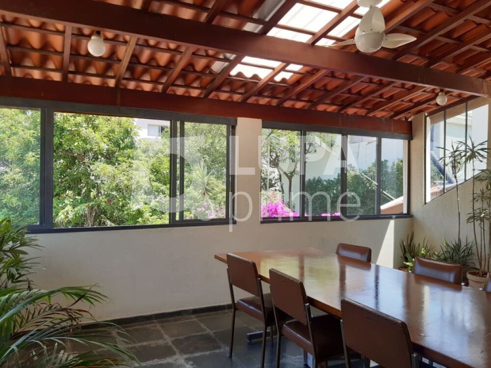 Casa à venda com 5 quartos, 356m² - Foto 6