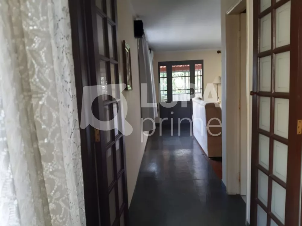 Casa à venda com 5 quartos, 356m² - Foto 4