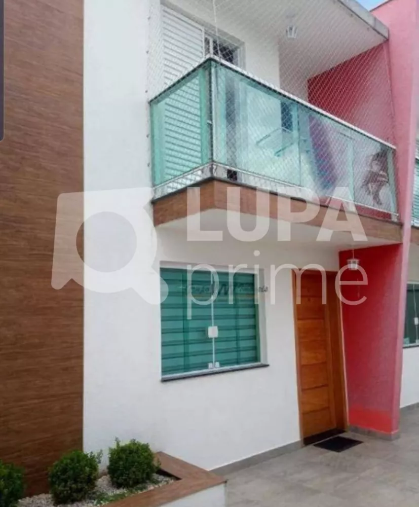 Casa à venda com 2 quartos, 80m² - Foto 1