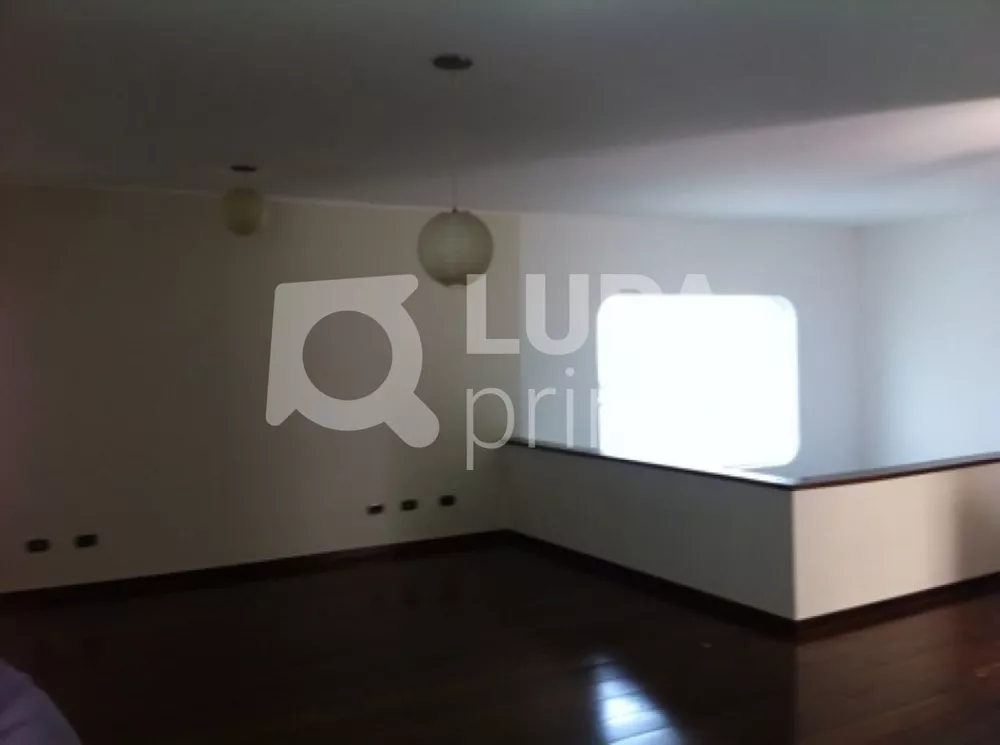 Casa à venda com 3 quartos, 420m² - Foto 2