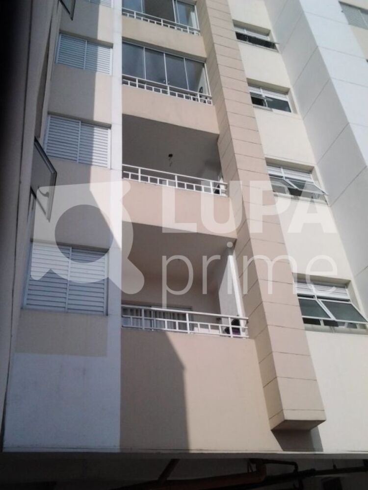 Apartamento à venda com 3 quartos, 74m² - Foto 2