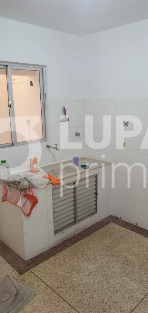 Apartamento à venda com 2 quartos, 65m² - Foto 3