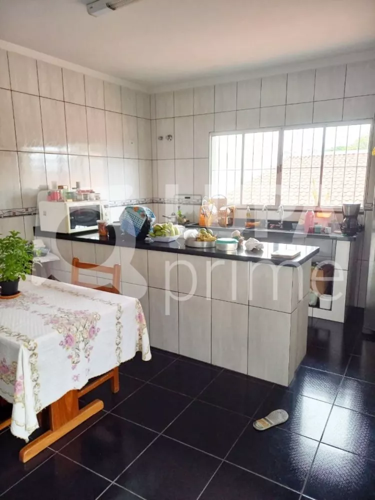 Casa à venda com 4 quartos, 310m² - Foto 4