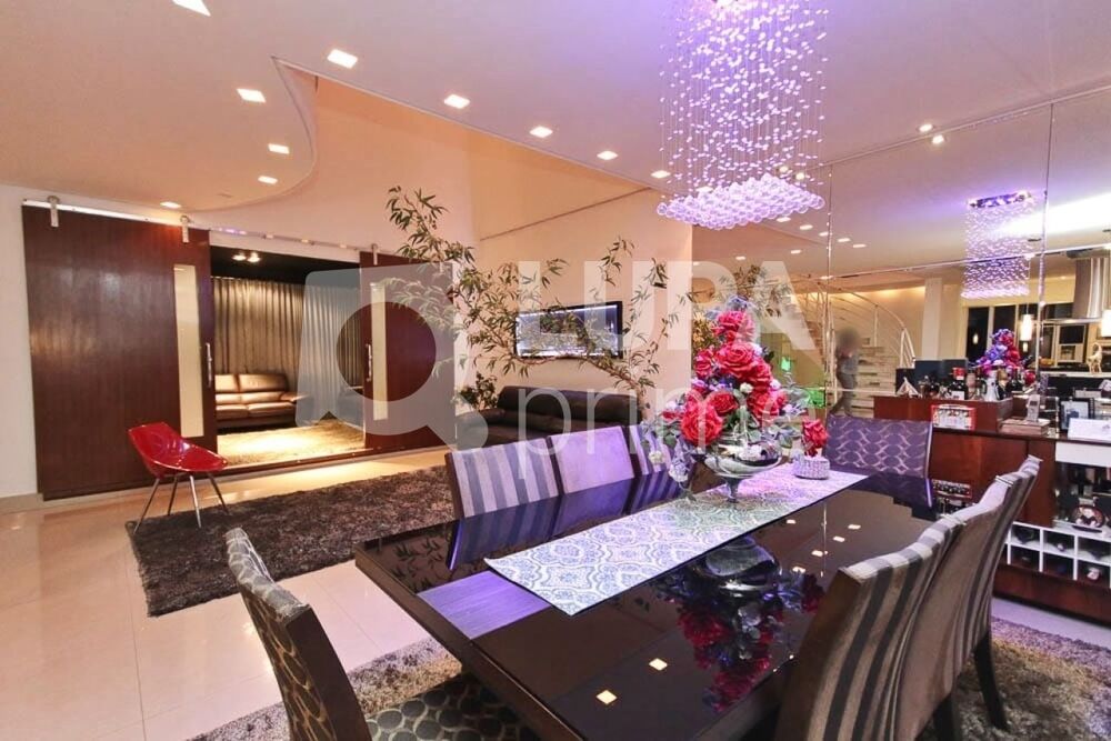 Casa, 4 quartos, 356 m² - Foto 1