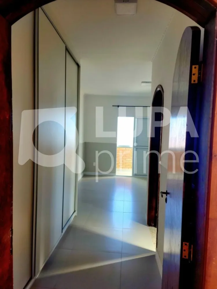 Casa, 3 quartos, 250 m² - Foto 12