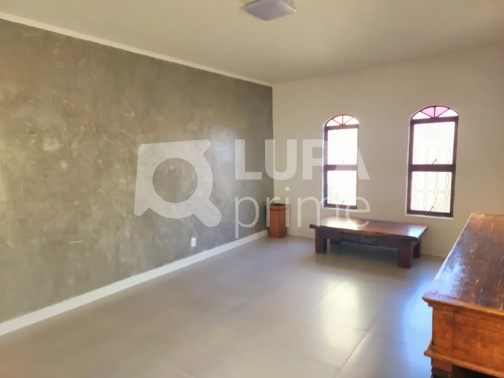 Casa, 3 quartos, 250 m² - Foto 3