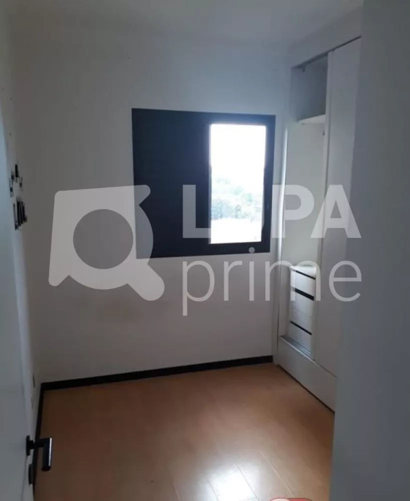 Apartamento à venda com 3 quartos, 75m² - Foto 3