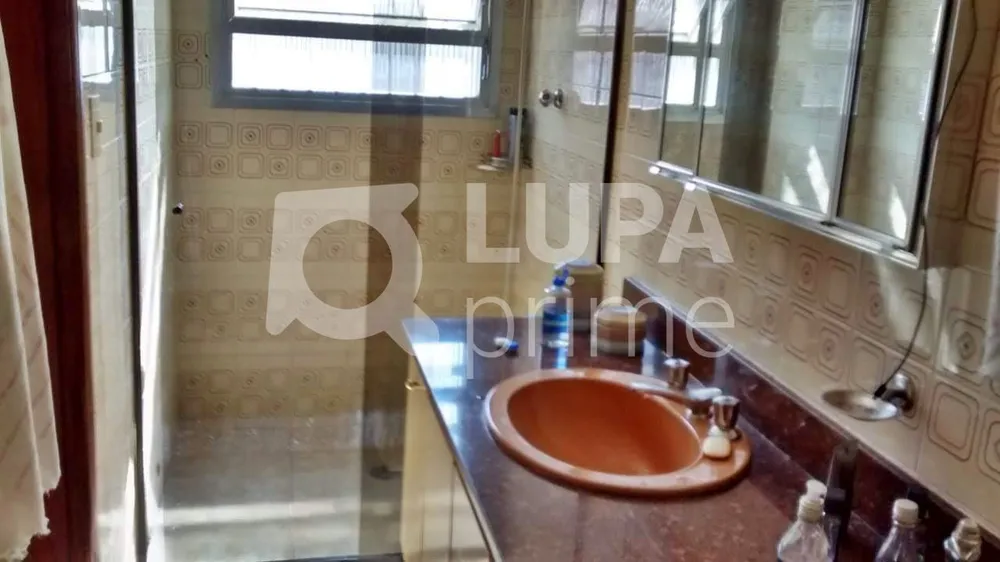Casa, 4 quartos, 228 m² - Foto 1