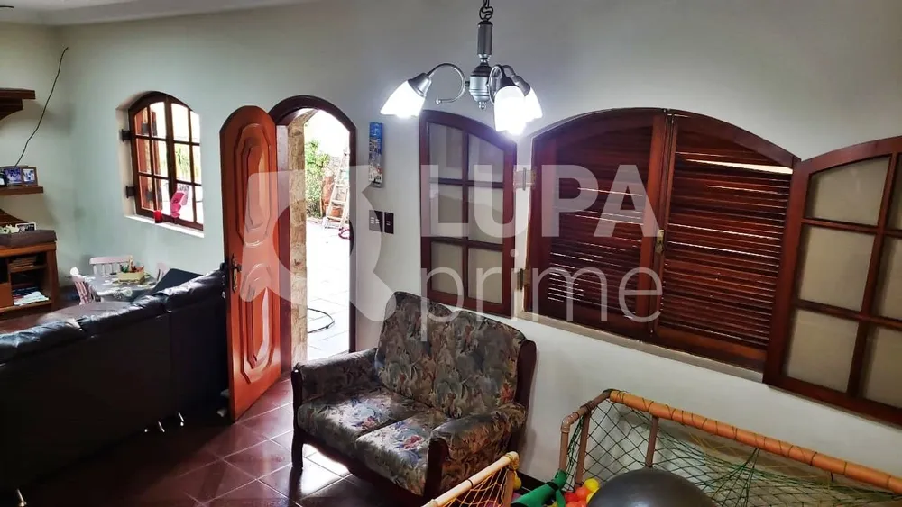 Casa, 4 quartos, 309 m² - Foto 4