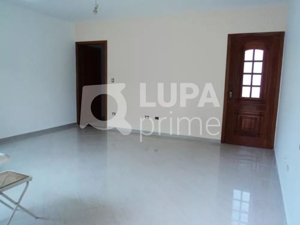 Casa à venda com 3 quartos, 160m² - Foto 2