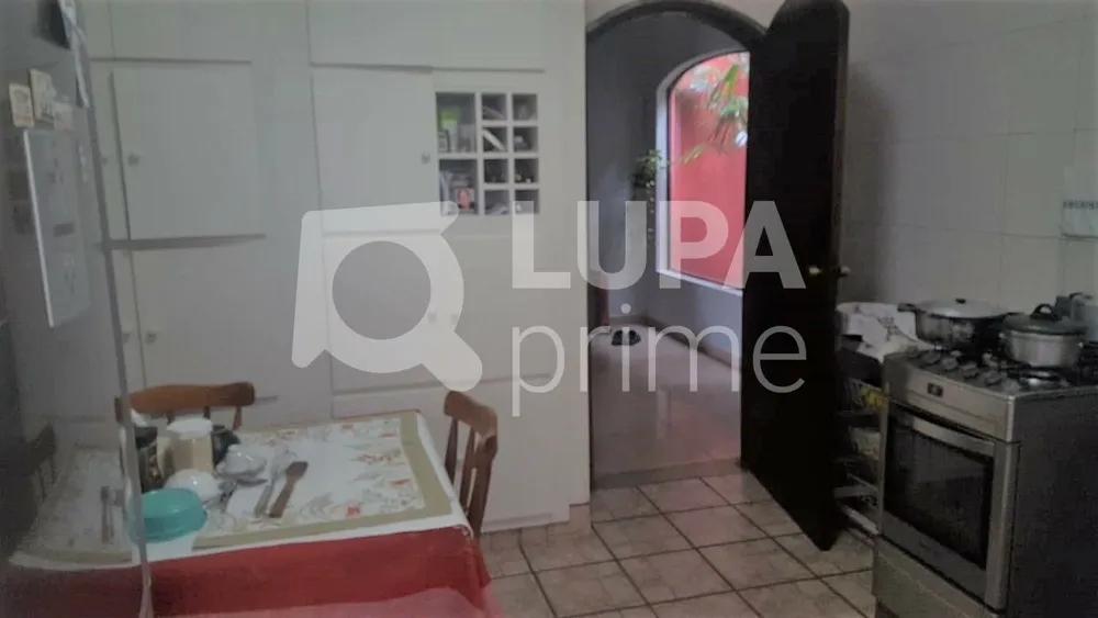 Casa, 3 quartos, 184 m² - Foto 2
