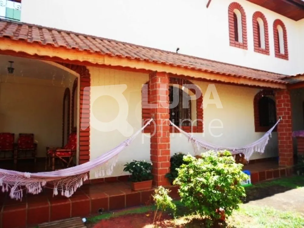 Casa, 4 quartos, 200 m² - Foto 1