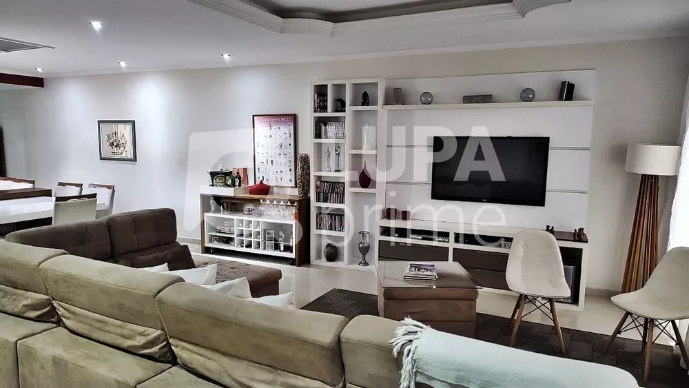 Casa à venda com 3 quartos, 231m² - Foto 2