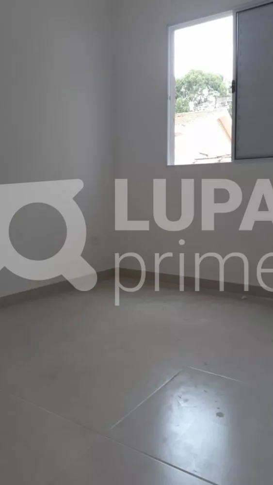 Apartamento à venda com 1 quarto, 27m² - Foto 2