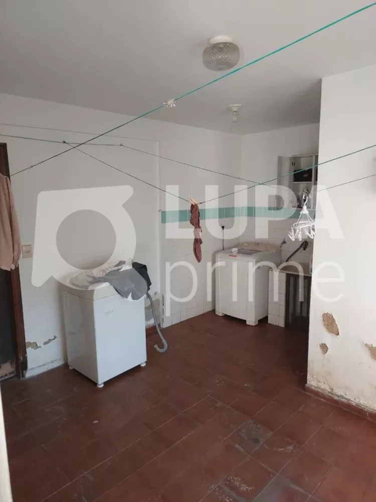 Casa à venda com 3 quartos, 240m² - Foto 12