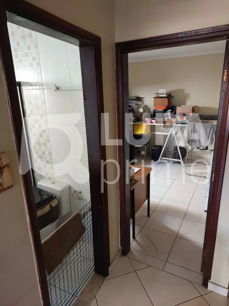 Casa à venda com 3 quartos, 240m² - Foto 7