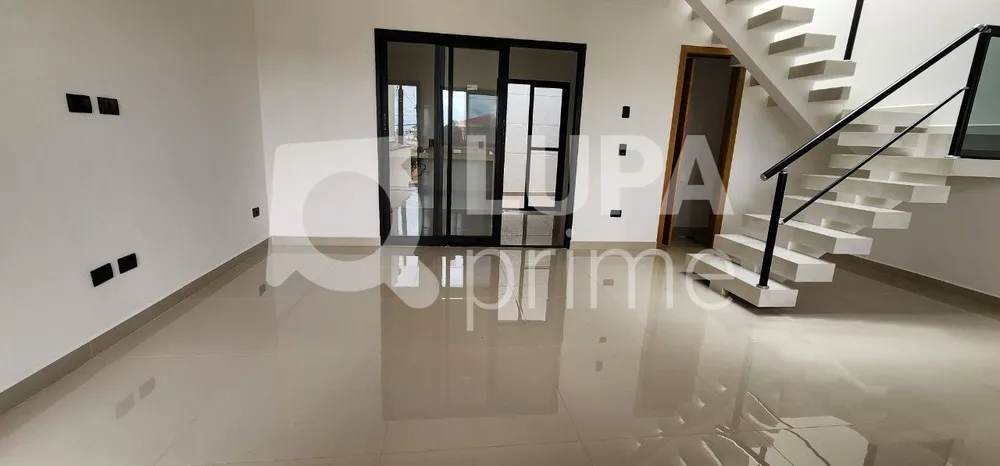 Casa à venda com 3 quartos, 135m² - Foto 4