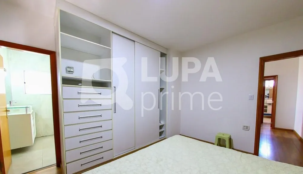 Casa, 3 quartos, 207 m² - Foto 1