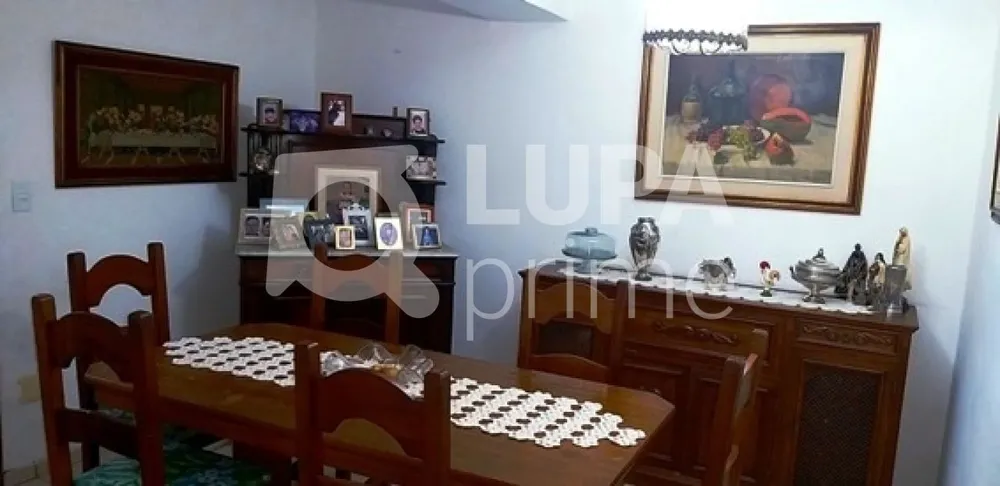 Casa, 4 quartos, 188 m² - Foto 1