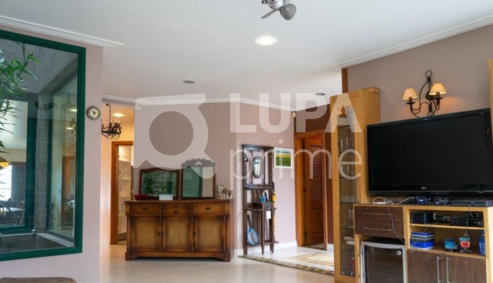 Casa, 4 quartos, 280 m² - Foto 1