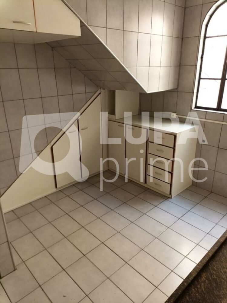 Casa, 4 quartos, 180 m² - Foto 1