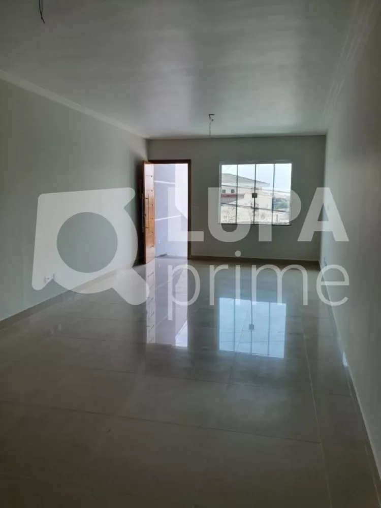 Casa à venda com 3 quartos, 140m² - Foto 3