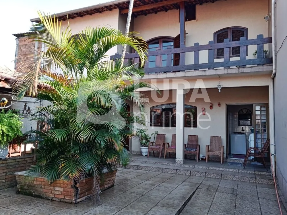 Casa, 6 quartos, 308 m² - Foto 4