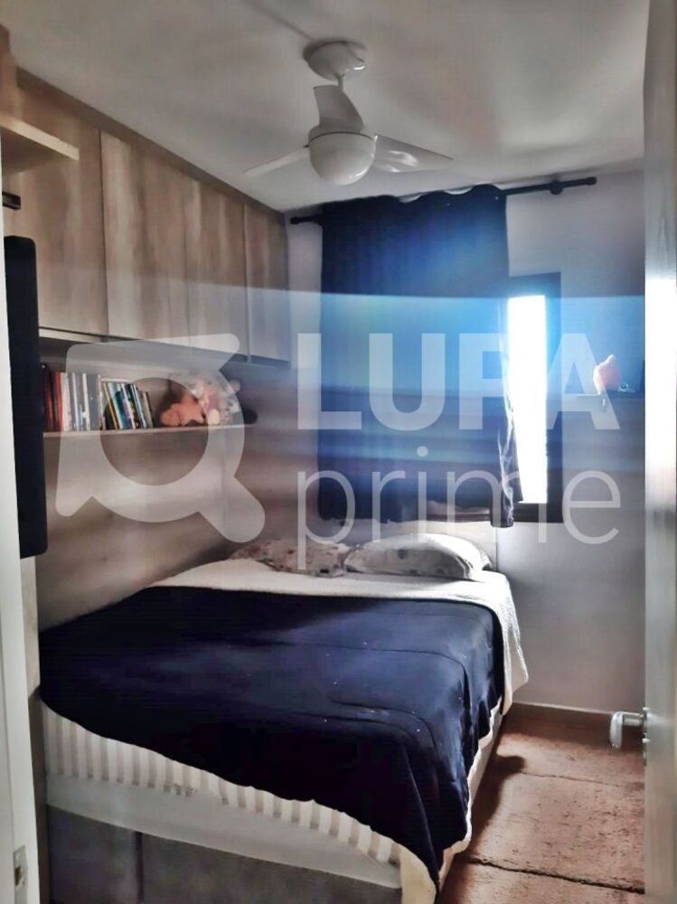 Apartamento à venda com 3 quartos, 72m² - Foto 2