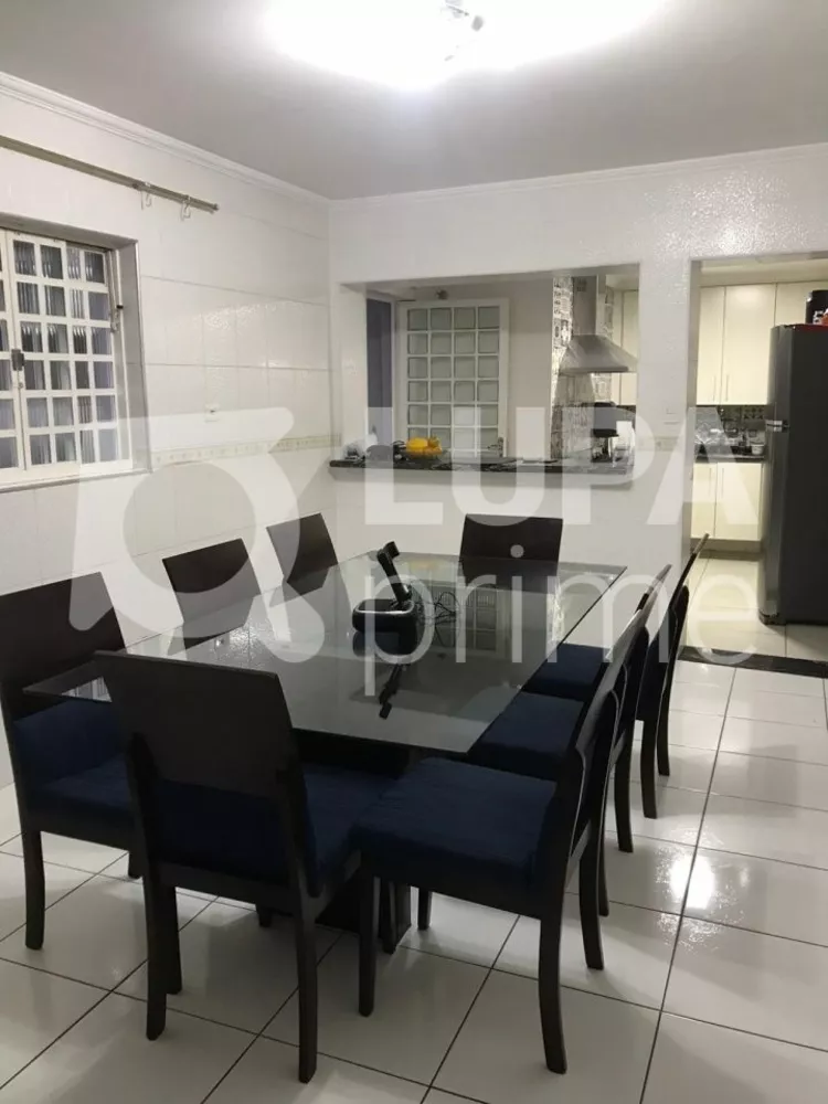 Casa à venda com 3 quartos, 86m² - Foto 3