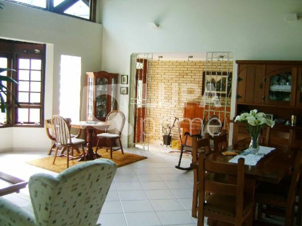 Casa à venda com 3 quartos, 100m² - Foto 3