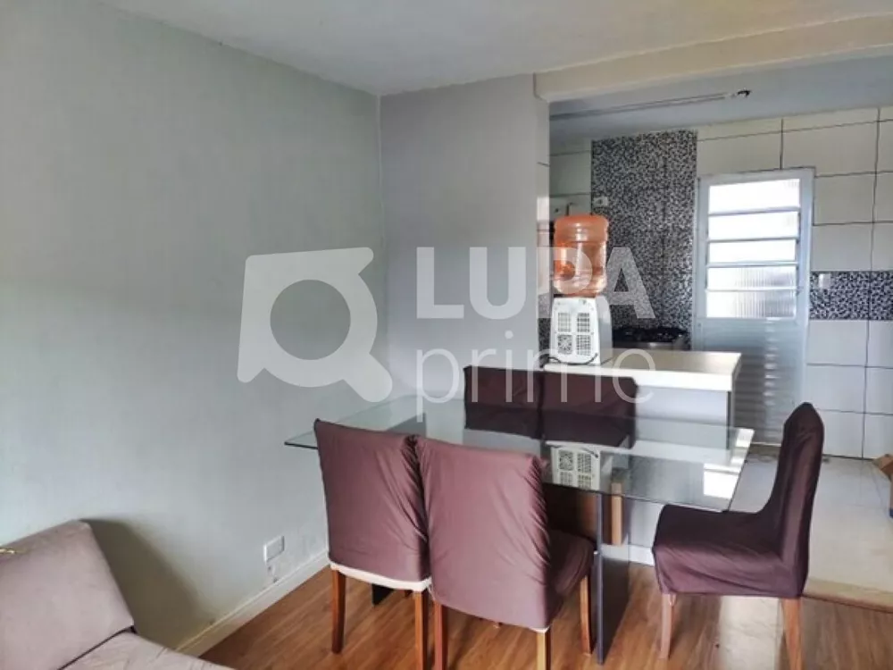 Casa à venda com 4 quartos, 120m² - Foto 1