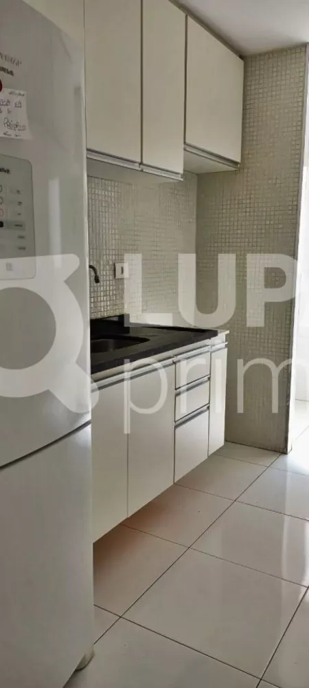 Apartamento à venda com 2 quartos, 50m² - Foto 7