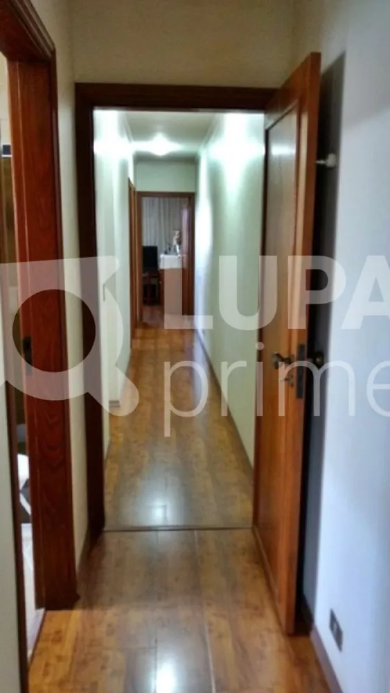 Casa à venda com 3 quartos, 214m² - Foto 4