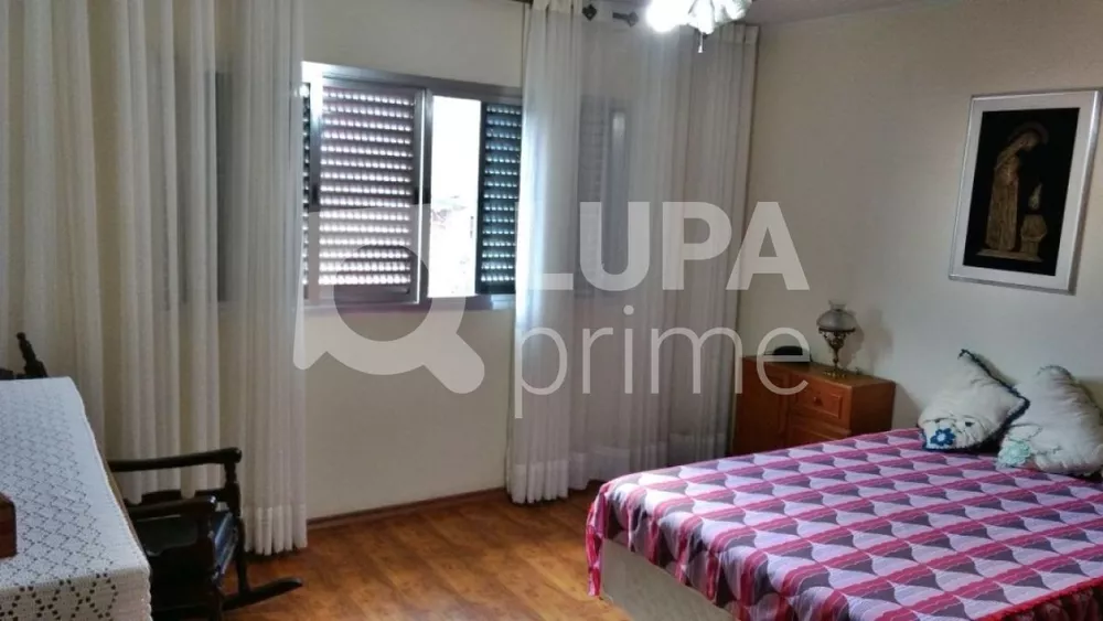 Casa à venda com 3 quartos, 214m² - Foto 6