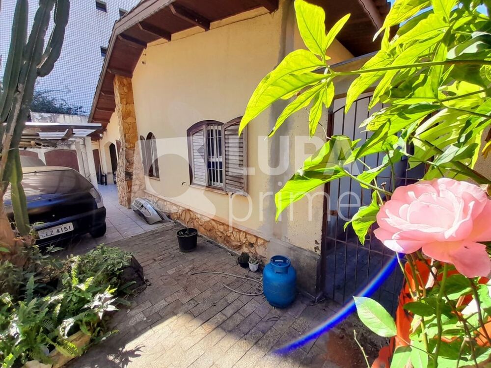 Casa, 4 quartos, 250 m² - Foto 2
