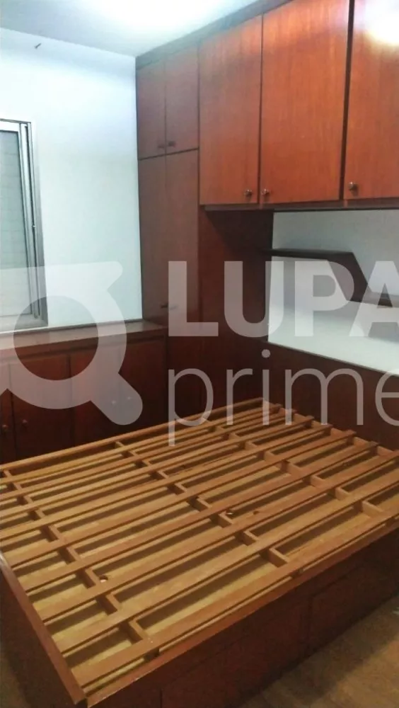 Apartamento à venda com 2 quartos, 70m² - Foto 4