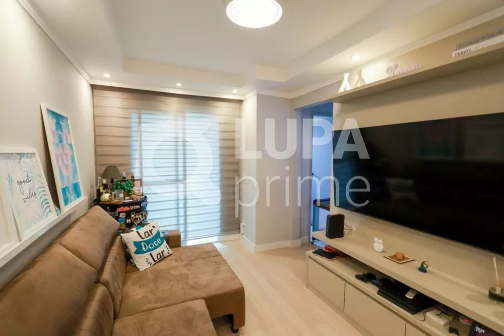 Apartamento à venda com 2 quartos, 64m² - Foto 1