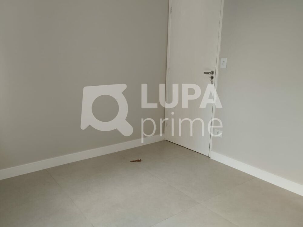 Apartamento à venda com 3 quartos, 80m² - Foto 4