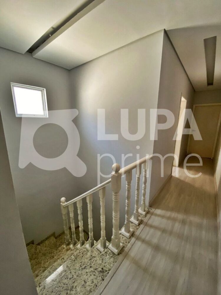 Casa, 3 quartos, 169 m² - Foto 4