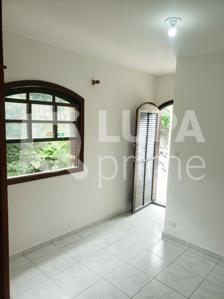 Casa à venda com 4 quartos, 290m² - Foto 14
