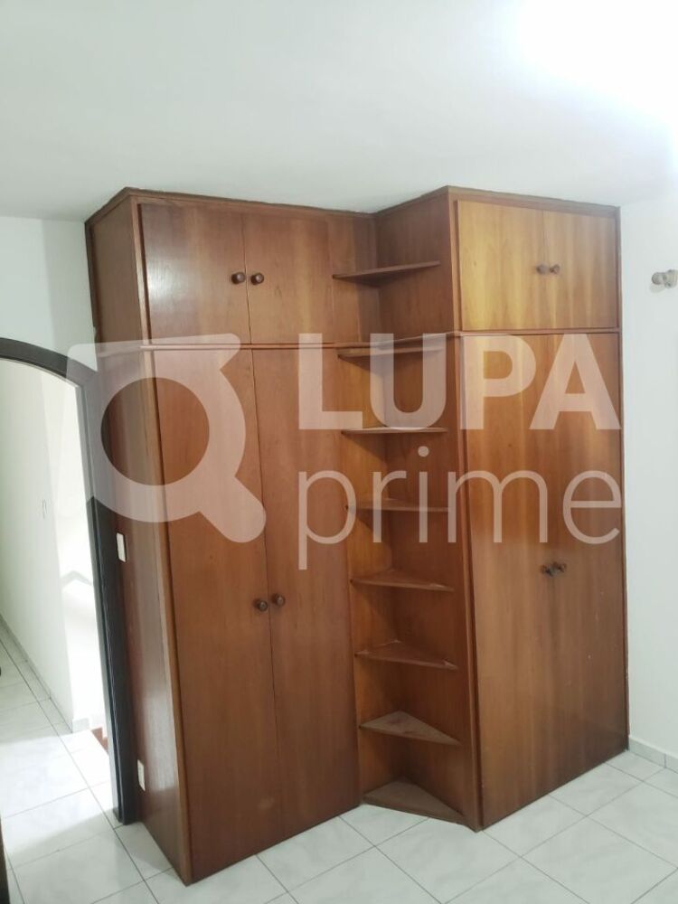 Casa à venda com 4 quartos, 290m² - Foto 17